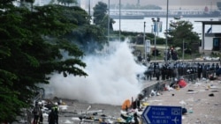 香港警方向反送中示威者發射橡膠子彈催淚煙 民陣強烈譴責