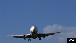 Se está averiguando si una de las causas pudo haber sido que los pilotos se quedaron dormidos a causa del cansancio.