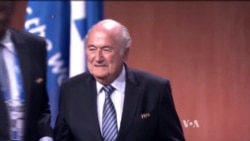 ประธานฟีฟ่า Sepp Blatter ประกาศสละตำแหน่งหลังข่าวอื้อฉาวในแวดวงฟุตบอลโลก