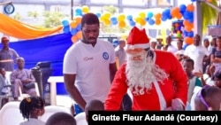 Fête de fin d’année dans une école de Cotonou, au Bénin. 