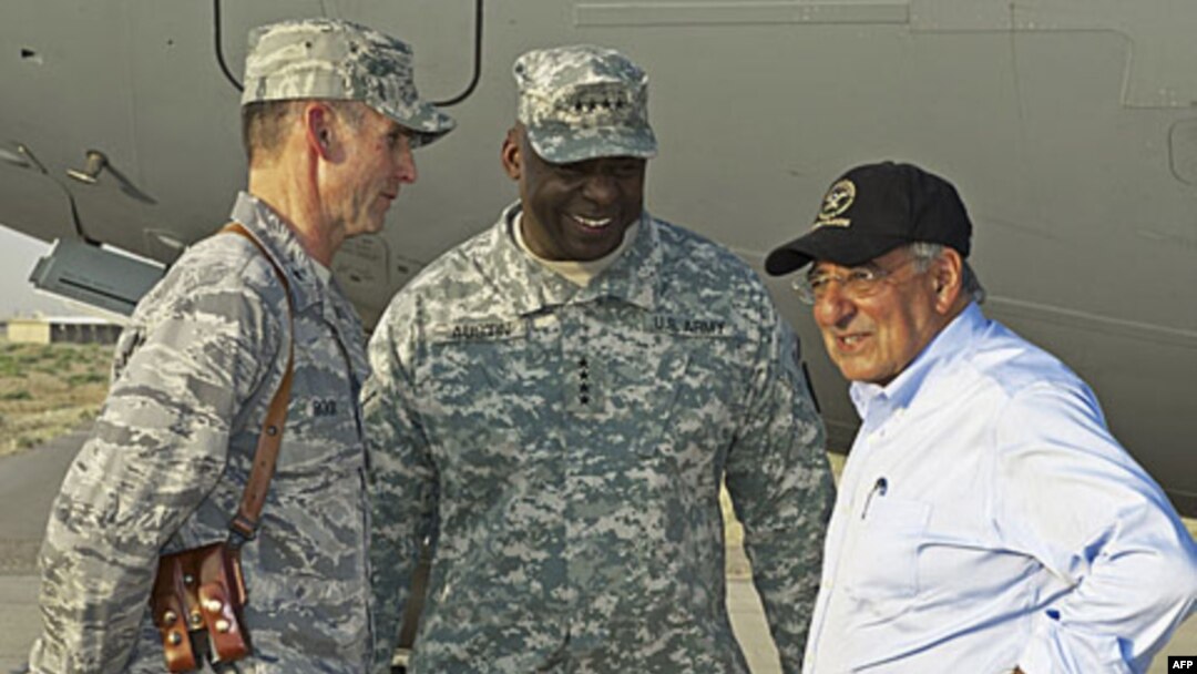 AQSh Mudofaa vaziri Leon Panetta Afg'onistonda generallar bilan