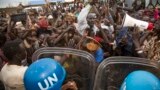 Internally Displaced People (IDP) demonstrate during the visit of the US Ambassador to the UN, at the UN Protections of Civilians (PoC) in Juba on October 25, 2017. 