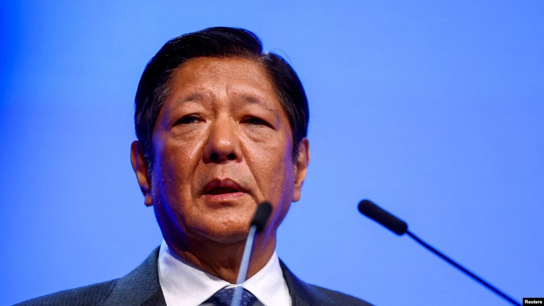 菲律宾总统费迪南德·小马科斯(Ferdinand Marcos Jr.)2024年5月31日在新加坡“香格里拉安全对话”会上发表主题演讲。(路透社)
