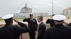 Sekretaris Jenderal NATO Jens Stoltenberg (tengah) pada upacara peresmian stasiun anti-rudal A.S. Aegis Ashore Romania di pangkalan militer di Deveselu, 12 Mei 2016.