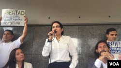 La diputada Delsa Solórzano afirmó que decidió fundar su propio movimiento político porque: "Es hora de hacer política para la modernidad. Que saquemos a Venezuela del ejercicio de la política con base a las montoneras del siglo XIX". Foto: Álvaro Algarra - VOA