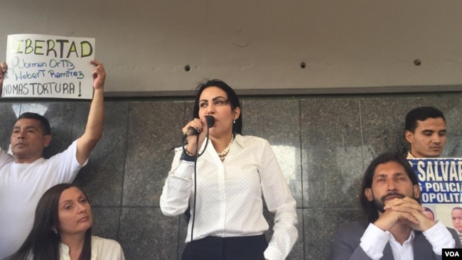 La diputada Delsa Solórzano afirmó que decidió fundar su propio movimiento político porque: "Es hora de hacer política para la modernidad. Que saquemos a Venezuela del ejercicio de la política con base a las montoneras del siglo XIX". Foto: Álvaro Algarra - VOA