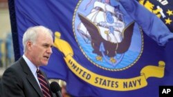 Bộ trưởng Hải quân Richard Spencer có bất đồng với tổng thống Trump liên quan tới vụ một biệt kích Hải quân SEAL bị kết tội có nên ra trước hội đồng kỉ luật hay không.