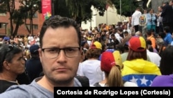 Rodrigo Lopes antes de ser preso pelas forças de segurança