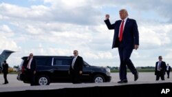 도널드 트럼프 미국 대통령이 17일 대선 유세를 위해 위스콘신주 오쉬코쉬를 방문했다.