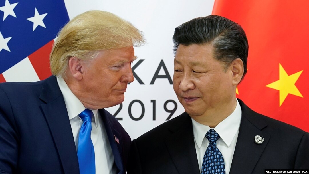 Američki predsednik Donald Tramp prilikom susreta sa kineskim predsednikom Ši Đinpingom na samitu G20 u Osaki, u Japanu, 29. juna, 2019.
Foto:Rojters/Kevin Lamark