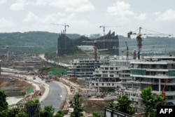 Istana Kepresidenan Indonesia Baru (tengah) di calon ibu kota Nusantara, di Penajam Paser Utara, Kalimantan Timur, pada 11 Juli 2024. (Foto: AFP)