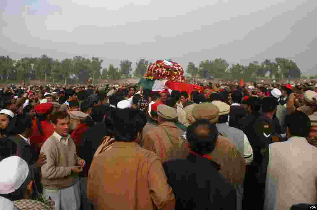 bashir bilour laid to rest 04