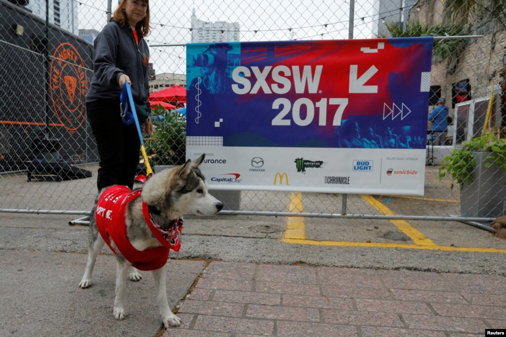 Immigration Tensions Seep into South by Southwest Music Fest - Voice of America