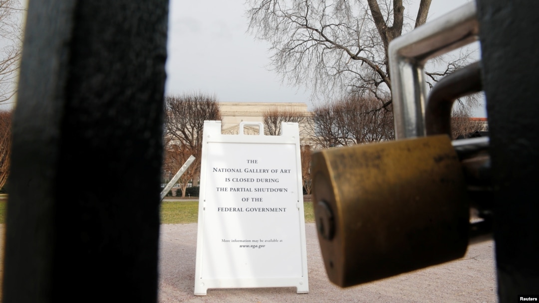 The entrance to the Smithsonian's National Gallery of Art is padlocked as a partial government shutdown continues, in Washington, U.S., Jan. 7, 2019.