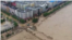 中国西北陕西省榆林市本周遭洪水袭击。 