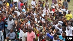 Les fonctionnaires gabonais manifestent lors d'une grève générale, Libreville, Gabon 16 mars 2015.