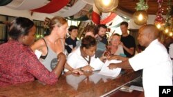Abiria wa ndege hiyo ya Air France mjini Mombasa