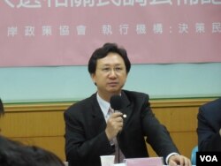 政治大学国家发展研究所所长童振源教授 (美国之音赵婉成)