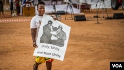 A Zanu PF supporter at a rally addressed Thursday by First Lady Grace Mugabe. (Taurai Shava)