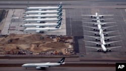 香港机场停机坪上国泰航空公司的飞机。（2020年3月6日）