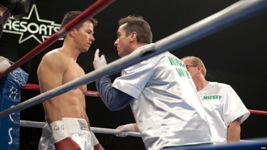 Mark Wahlberg berperan sebagai Micky Ward, Christian Bale sebagai Dicky Eklund, dan Mickey O’Keefe sebagai dirinya sendiri dalam film "The Fighter".