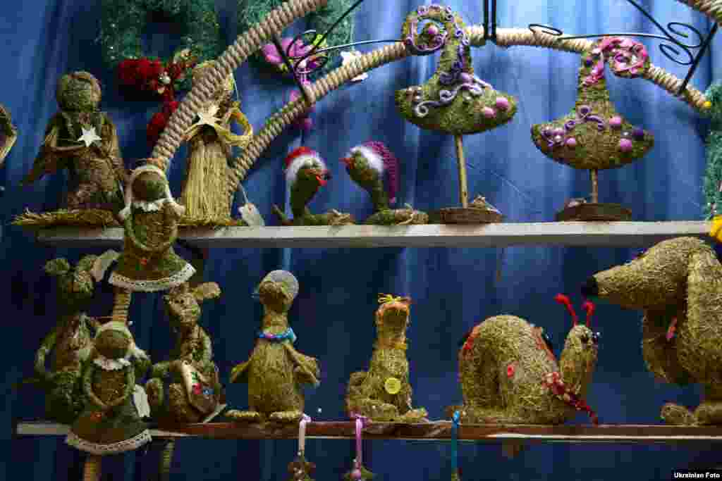 Українські майстри розвивають нові види мистецтва – вироби із сіна, популярні для Європи екологічні матеріали