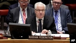 Duta Besar Rusia untuk PBB, Vitaly Churkin berpidato di depan Dewan Keamanan PBB pada 2 Februari 2017 lalu (foto: dok).