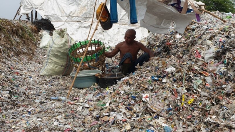 Lindungi Laut, Jokowi Janji Ubah Sampah Plastik Jadi Listrik