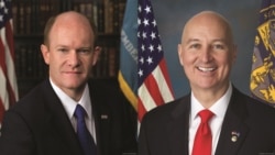资料照片：参院外交委员会亚太小组资深成员、来自德拉瓦州的民主党联邦参议员昆斯(左)和参院外交委员会亚太小组主席、来自内布拉斯加州共和党联邦议员瑞克兹(右)。