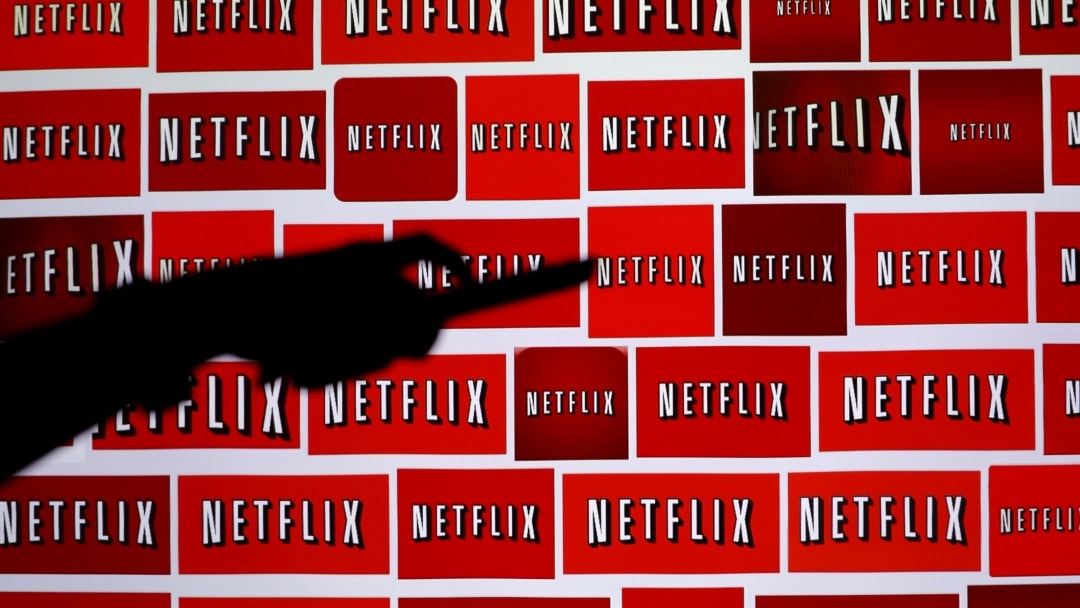 Diferentes estratégias? Netflix baixa preços em dezenas de países - SIC  Notícias