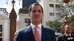 El presidente encargado de Venezuela, Juan Guaidó, dijo el martes 13 de agosto de 2019 que seguirá ejerciendo lo que estipula la Constitución pese a las medidas que sigue aplicando el gobierno en disputa de Nicolás Maduro para mantenerse en el poder.