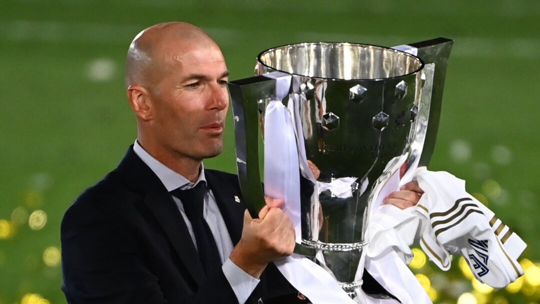 Kocin Real Madrid Zinedine Zidane