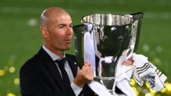 Kocin Real Madrid Zinedine Zidane