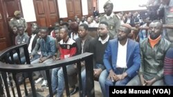 Les militants indépendantistes du Cabinda, accusés de "crime contre la sûreté de l'État", dans le box des accusés le mercredi 15 Aout 2018.