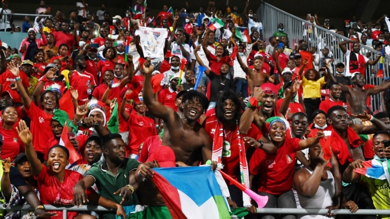 Les supporters du Gabon et de la Guinée équatoriale affluent au Cameroun pour les 8e de finale
