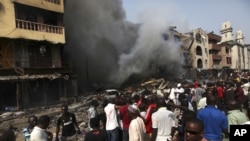 l'incendie de résidences et d'un entrepot dans le quartier de Lagos Island à Lagos, Nigeria, 26 décembre 2012. 