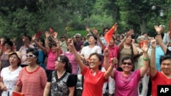 北京景山公园里的红歌团队
