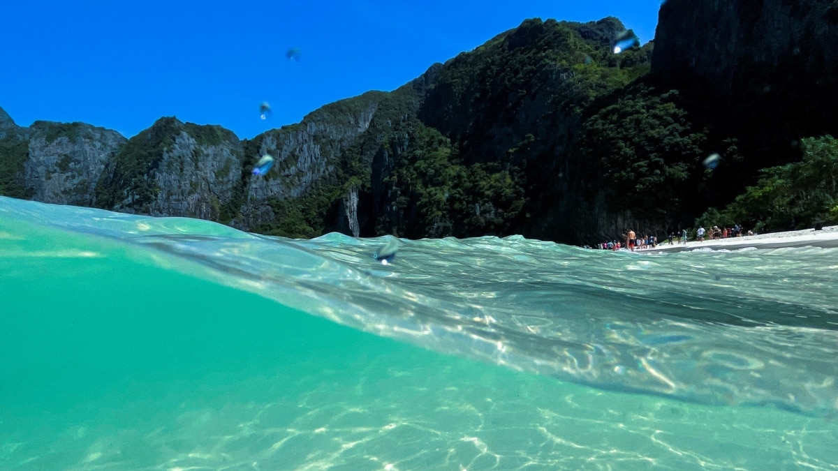 Visitors Slowly Return to a Famous Thai Coastal Area - Vimarsana News