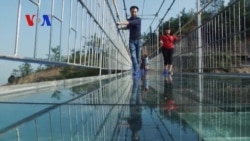 Scary Sights on China's First Glass-Bottom Bridge