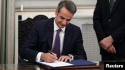 Con Kyriakos Mitsotakis, formado en la universidad de Harvard y ex consultor de McKinsey en Londres, vuelve de lleno al poder una dinastía de políticos conservadores.