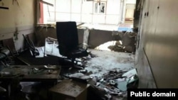دفتر حزب دموکراتیک خلق ترکیه در شهر آدانا، پس از انفجار روز دوشنبه ۲۸ اردیبهشت ۱۳۹۴ 