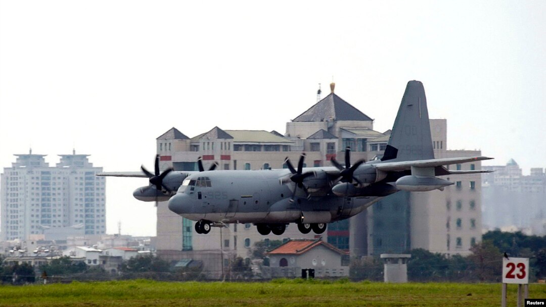 Un avión militar chileno C130 como el de esta foto de Reuters fue el desaparecido durante un vuelo a la Antártida.