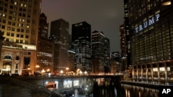 Vista del río Chicago, el viernes 2 de diciembre de 2022, en Chicago. (Foto AP/Nam Y. Huh)