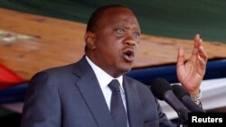 Rais Uhuru Kenyatta akihutubia sherehe za Jamhuri Day 2016