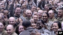 Nhiều con đường ở th&agrave;nh phố Norfolk, ph&iacute;a nam tiểu bang Virginia, đ&atilde; bị ngập. 29/10/2012. 