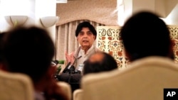 6일 파키스탄 이슬라마바드에서 차우드리 니사르 알리 칸 파키스탄 내무장관이 기자회견을 하고 있다.