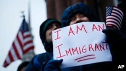 De nombreuses manifestations ont suivi la promulgation du décret du président Trump sur l'immigration.