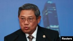 Presiden Susilo Bambang Yudhoyono menyampaikan permintaan maaf atas kebakaran hutan di Pulau Sumatera yang menyebabkan Singapura dan Malaysia diselimuti asap tebal (foto: dok).