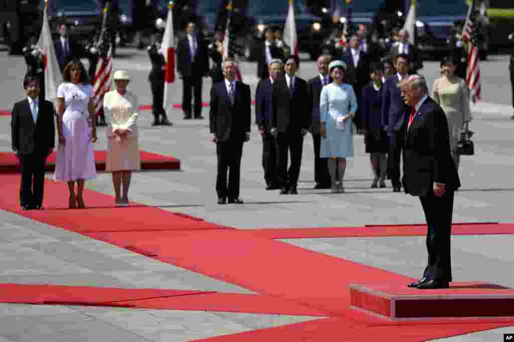 پرزیدنت ترامپ و بانوی اول آمریکا در مراسم رسمی خوش آمد گویی امپراتور ناروهیتو در کاخ امپراتوری ژاپن