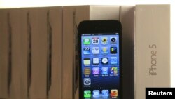 El dispositivo iPhone 5 logrará ventas récord al final del 2012.